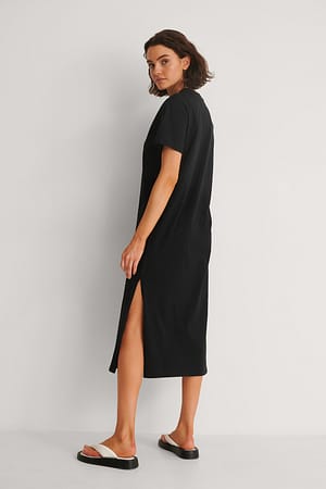 Black T-Shirt Slit Detail Dress
